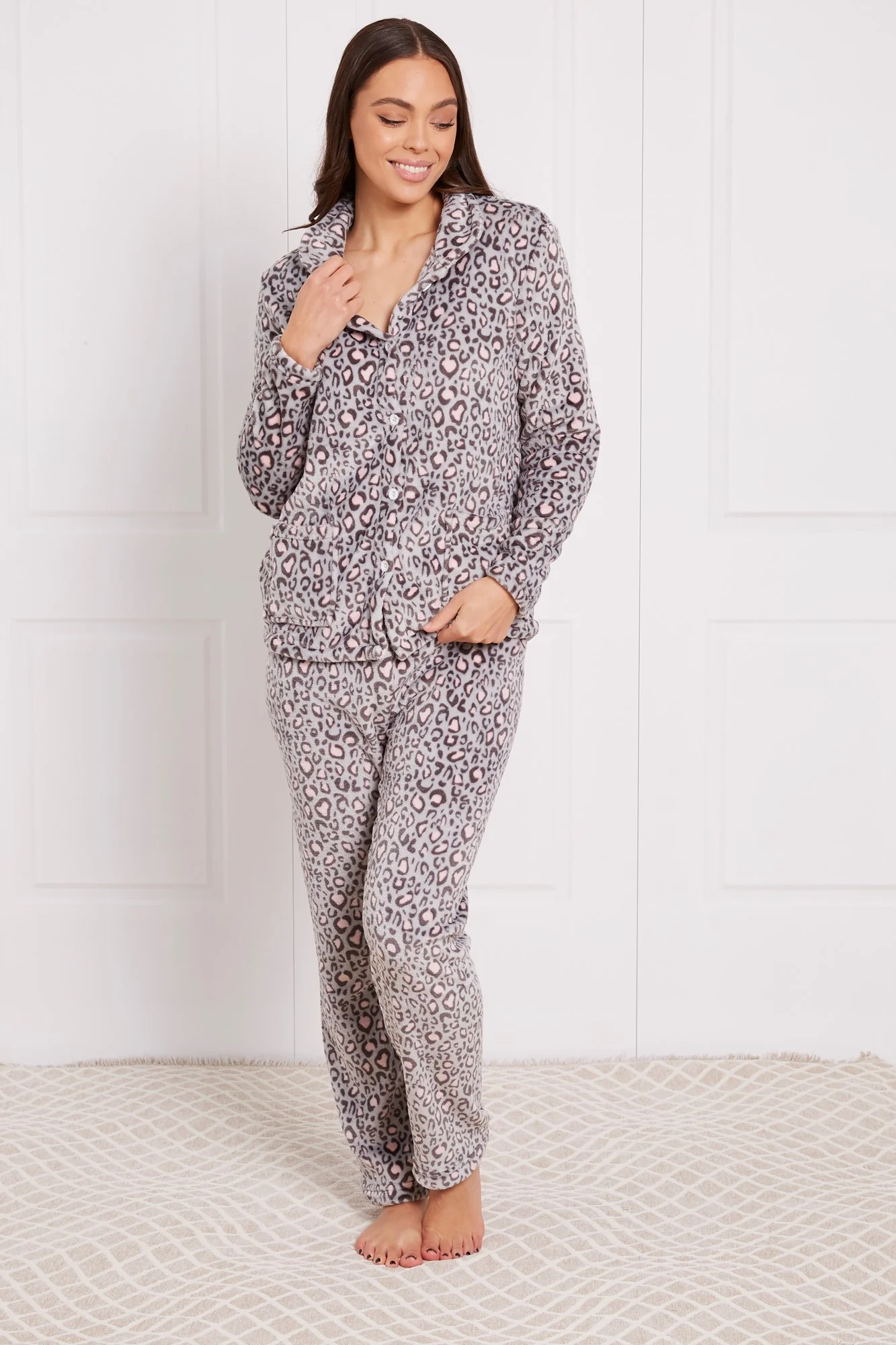 LEOPARD PLUSH PYJAMA SET