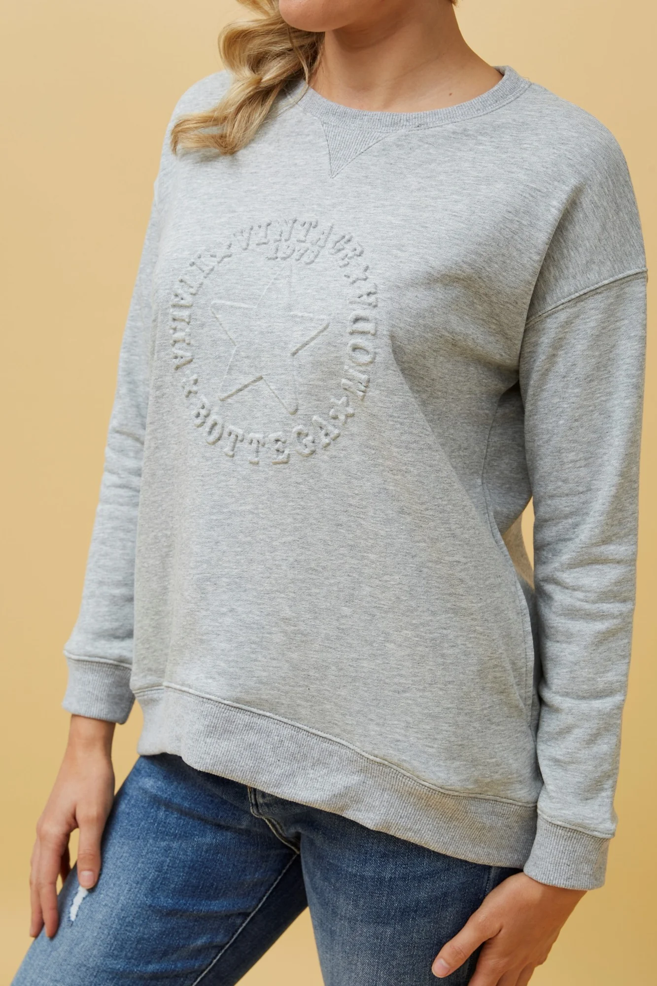 MONAR STAR EMBOSSED SWEATSHIRT