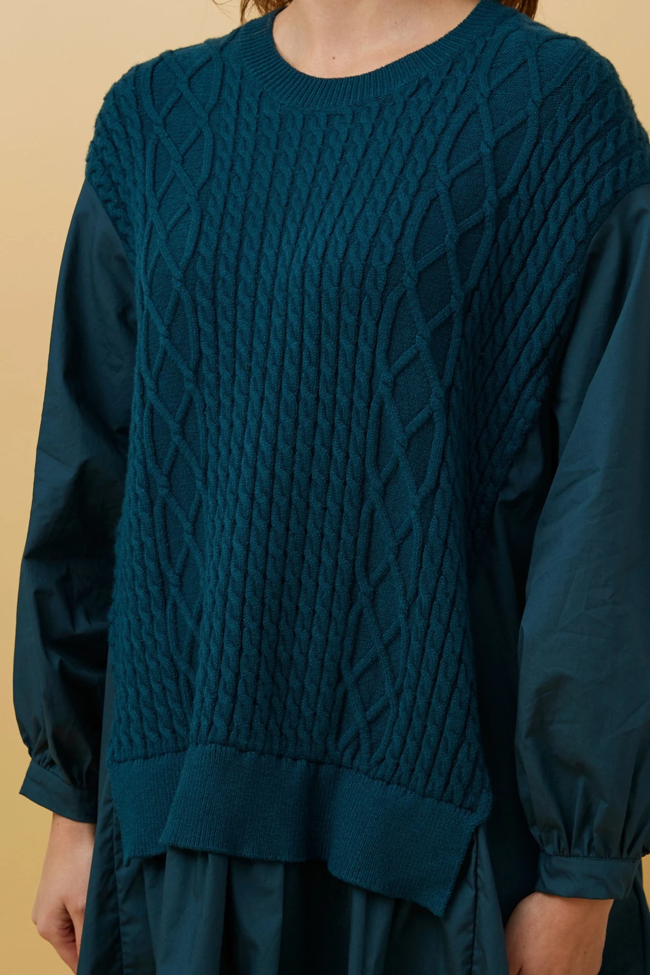 STACE DOUBLE LAYER CABLE KNIT JUMPEER