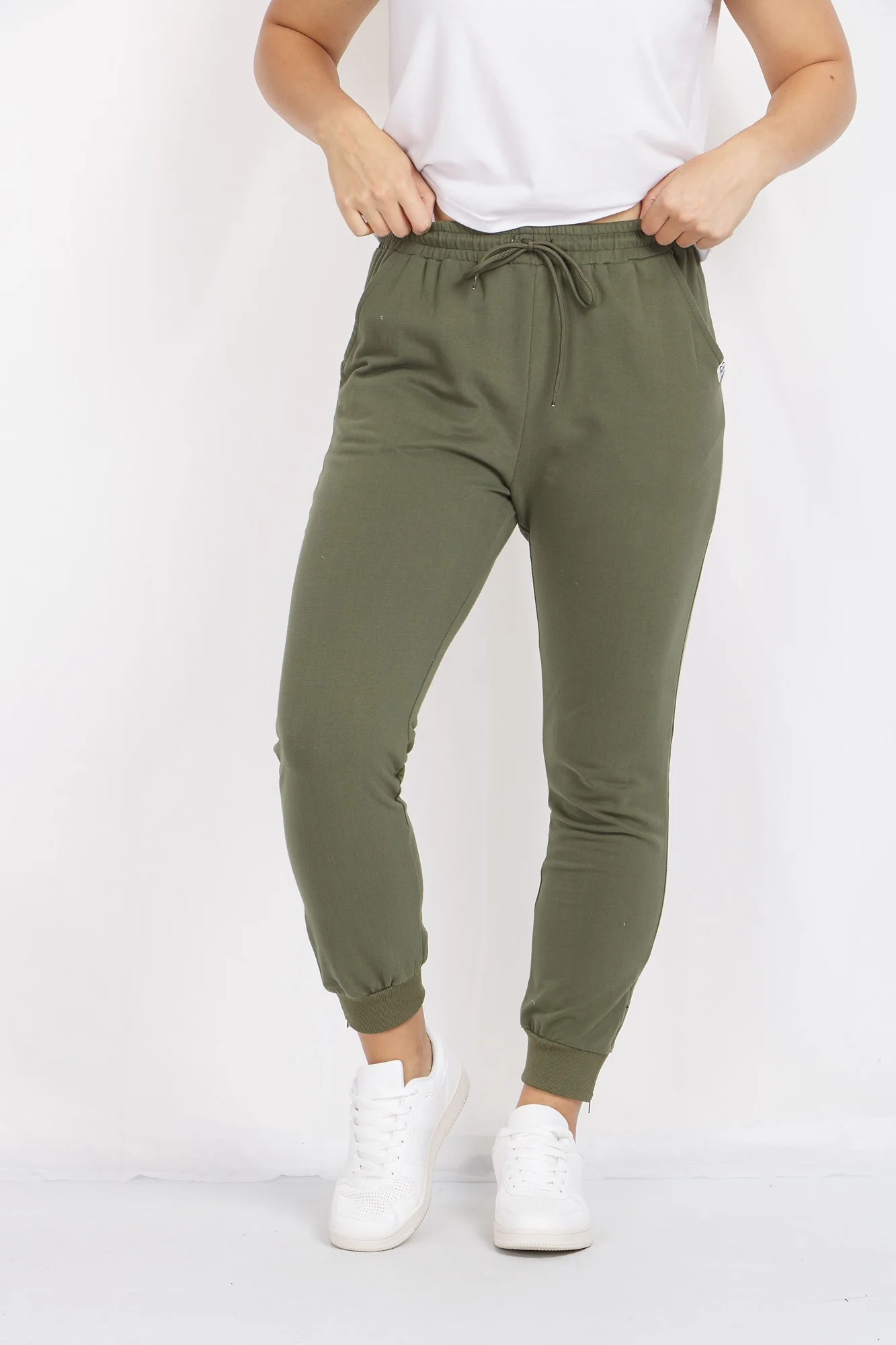TRACK PANTS