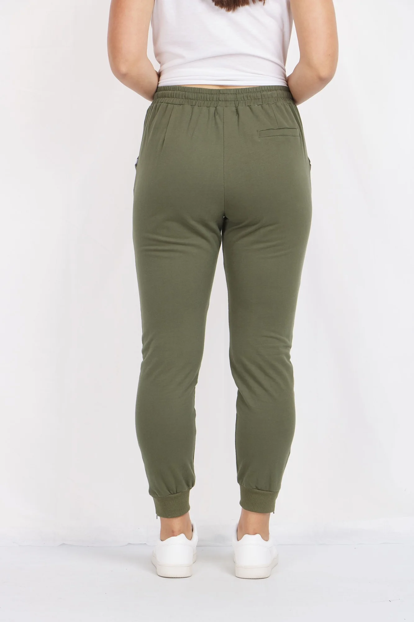 TRACK PANTS